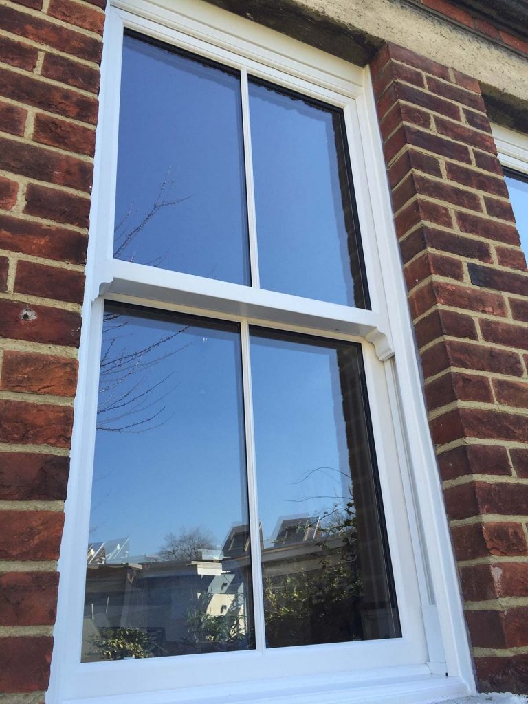 How much does it cost to replace sash windows